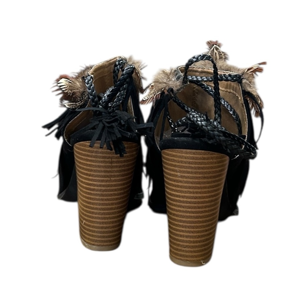 Qupid Black Faux Suede Peep Toe Stacked Heel Bootie with Feathers Women’s Size 9 - Picture 6 of 11